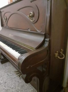 بيانو للبيع 2