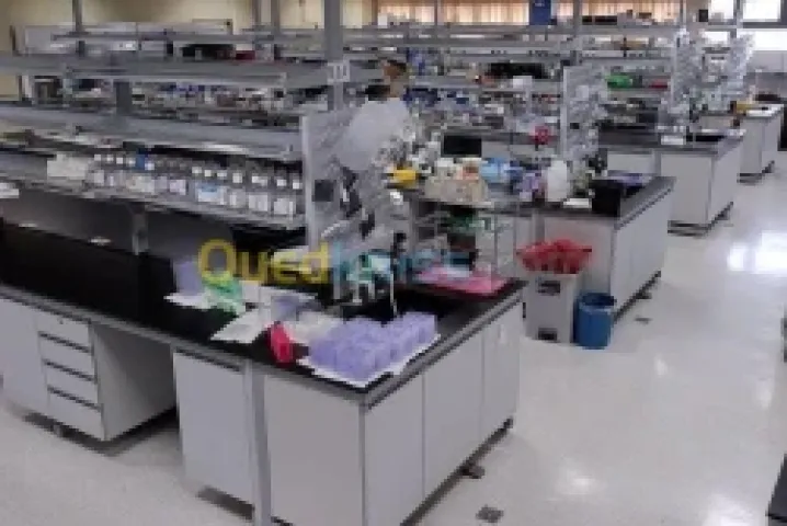 LABORATOIRE D'ANALYSER ET NETTOYAGE 3
